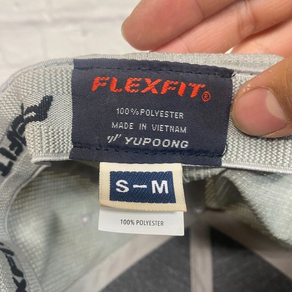 Travis Mathew Golf Hat Cap Stretch Fit S/M Gray Canada ICI Company Logo Striped - Picture 9 of 10